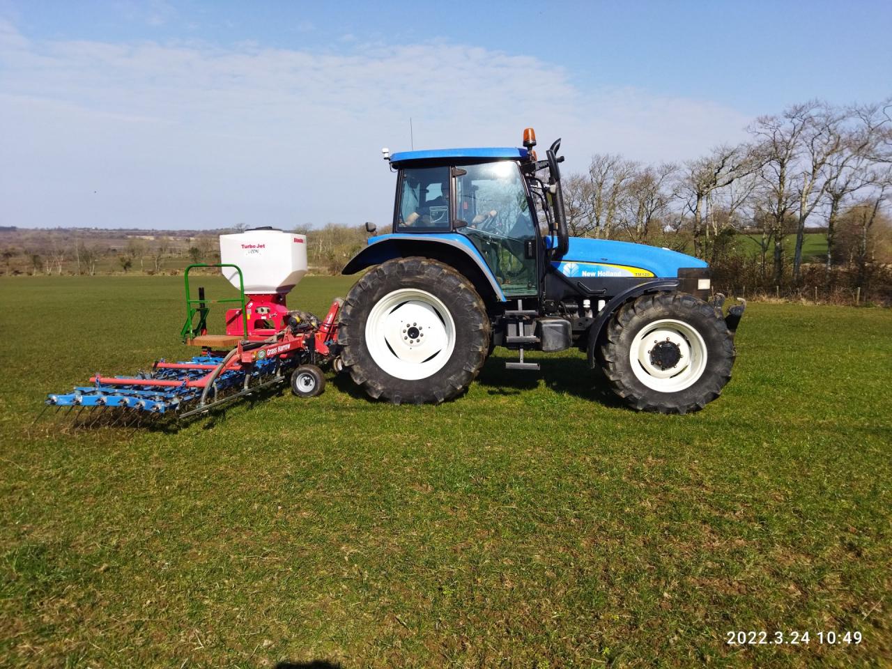 How to Achieve the Best Results by Timing Your Grass Seed Sowing in the UK